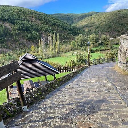 Penzion Aisa Casa Simon Exteriér fotografie