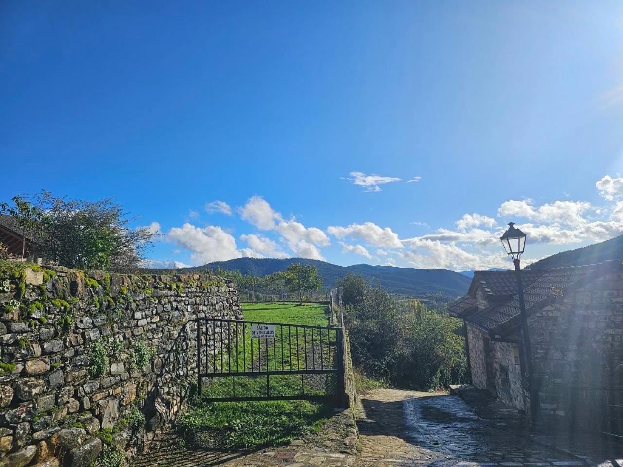 Penzion Aisa Casa Simon Exteriér fotografie
