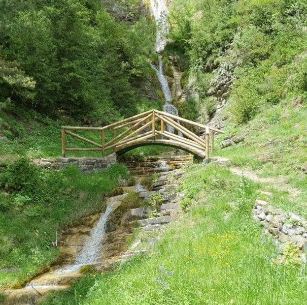 Penzion Aisa Casa Simon Exteriér fotografie