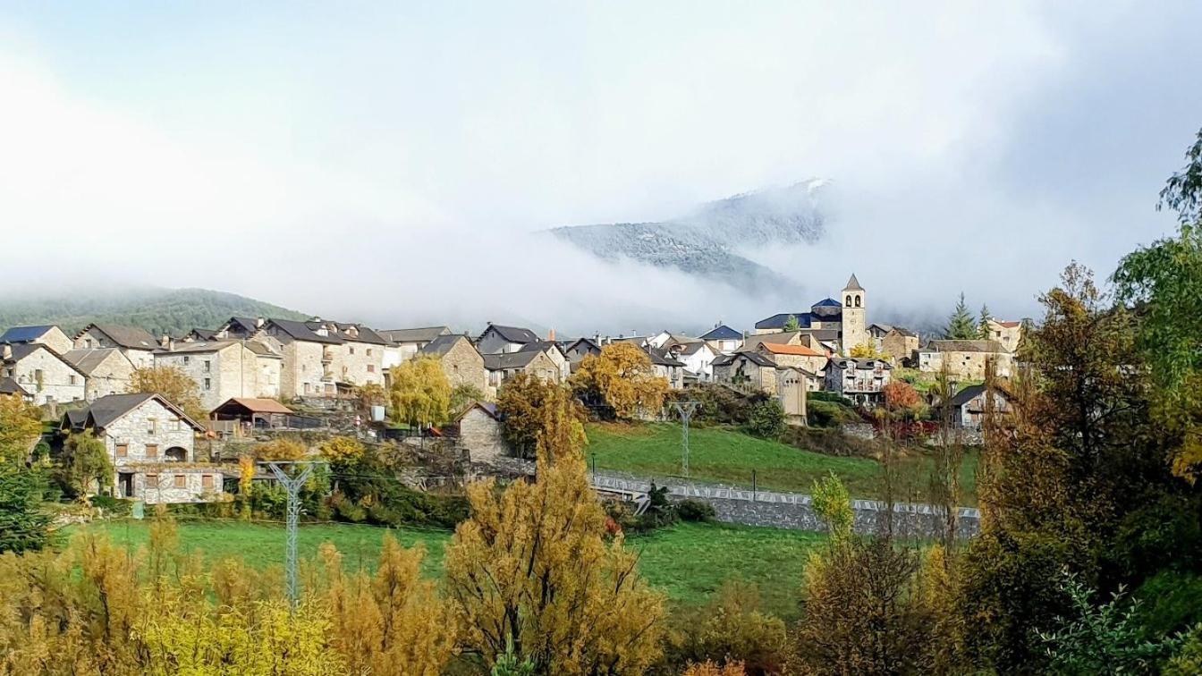 Penzion Aisa Casa Simon Exteriér fotografie