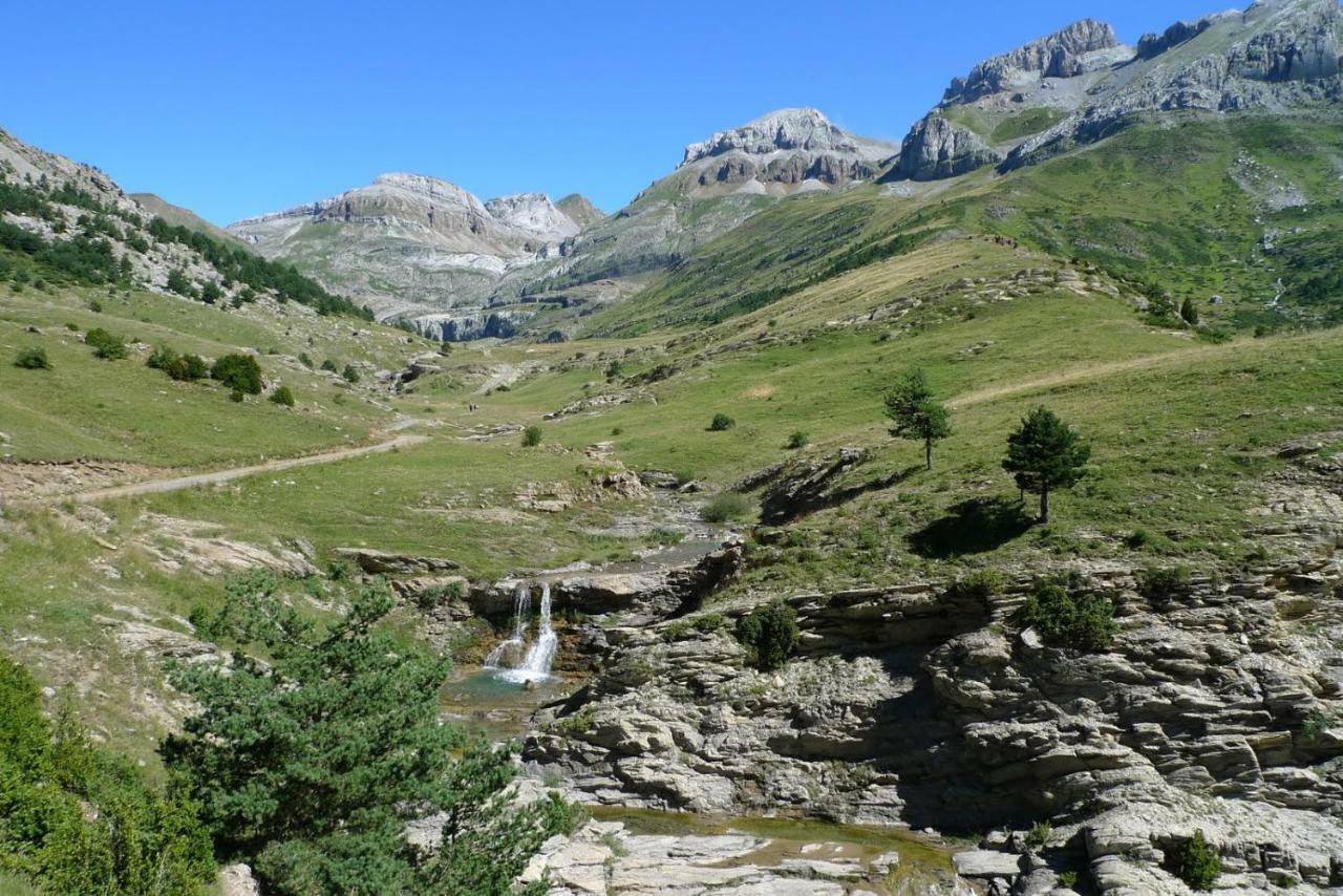Penzion Aisa Casa Simon Exteriér fotografie